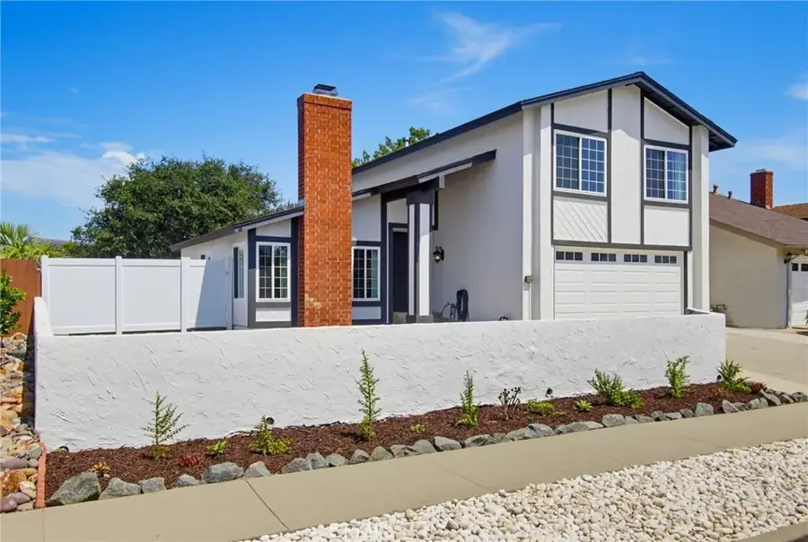 1810 Manzanita Court, Vista, CA 92083 - #3