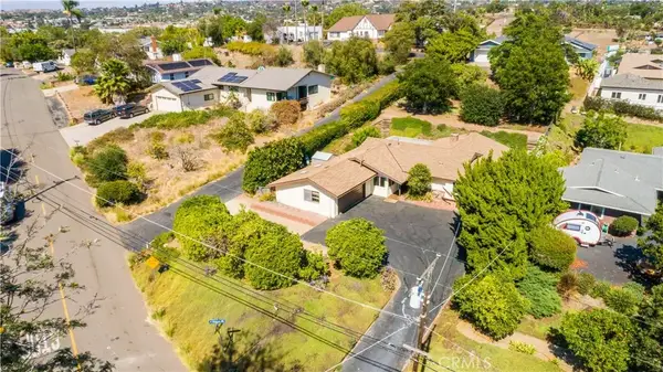 1065 Anza, Vista, CA 92084