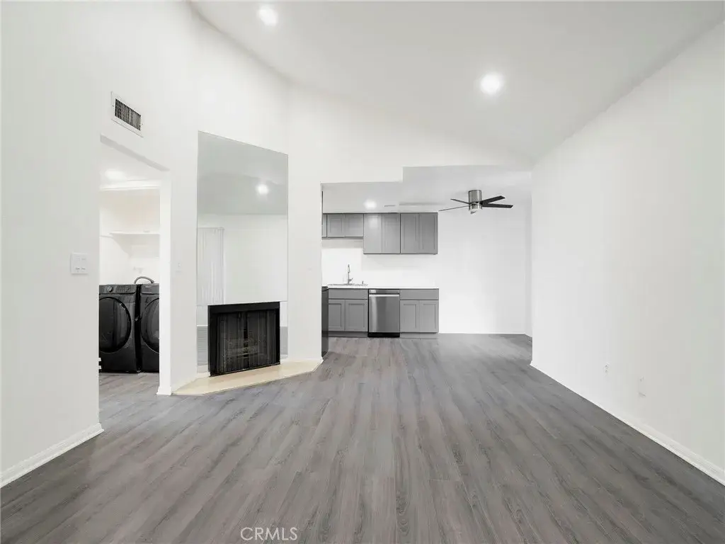 9038 Orion #209, North Hills, CA 91343 - #1