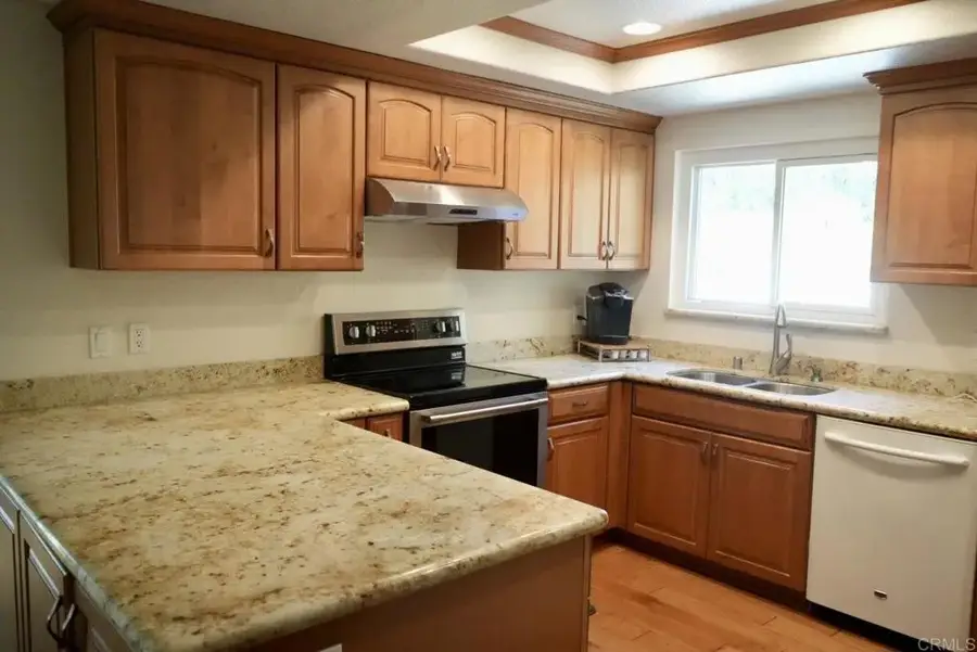 706 W Winterhaven Road, Fallbrook, CA 92028 - Image #2