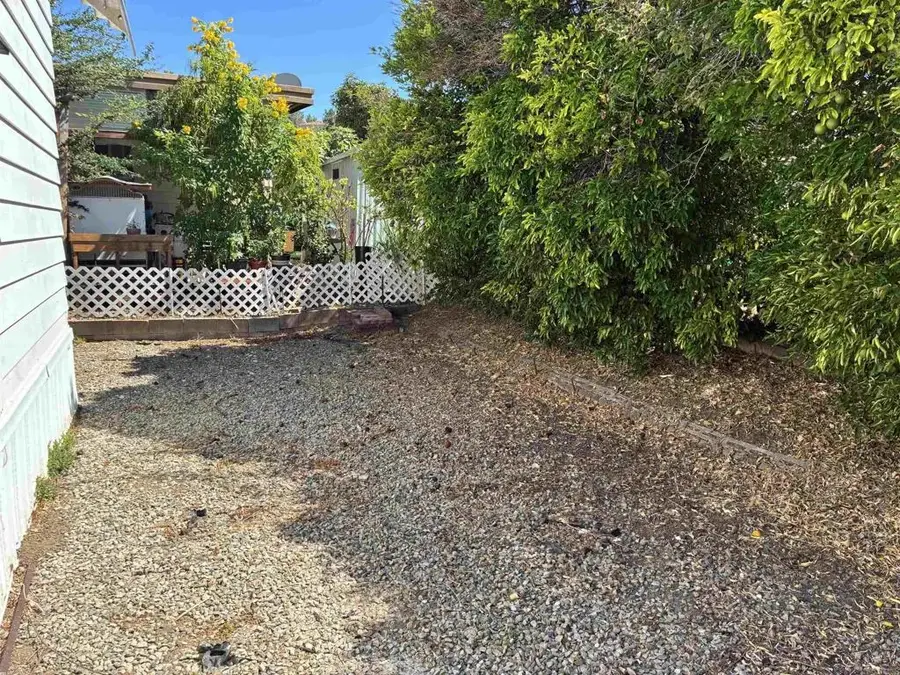 718 Sycamore #23, Vista, CA 92083 - Image #2