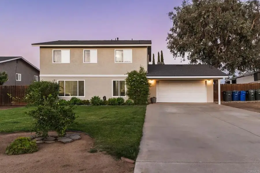 435 W Hawthorne Street, Fallbrook, CA 92028 - Image #2