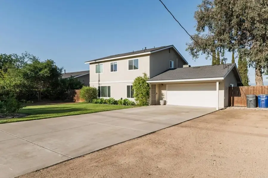 435 W Hawthorne Street, Fallbrook, CA 92028 - Image #3