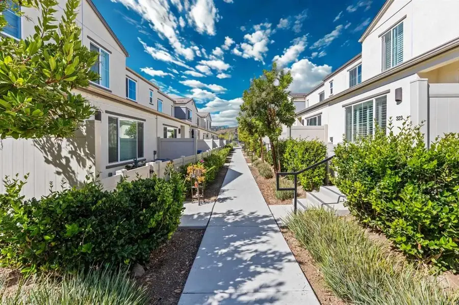 323 Citrine Trail, Fallbrook, CA 92028 - Image #2