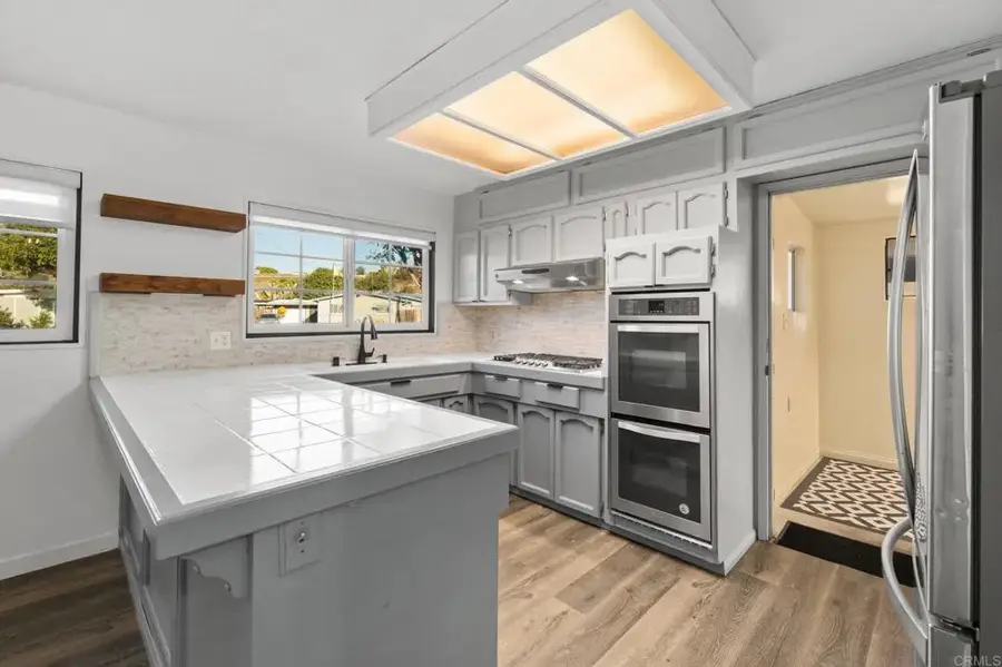 4667 Chateau Place, San Diego, CA 92117 - Image #3