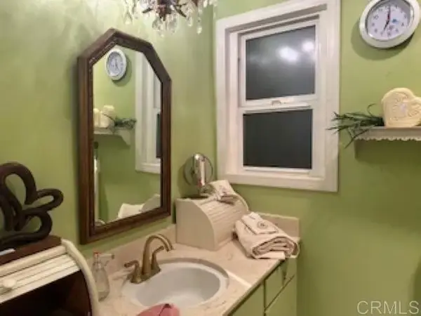 1637 Oak Hill, Escondido, CA 92027