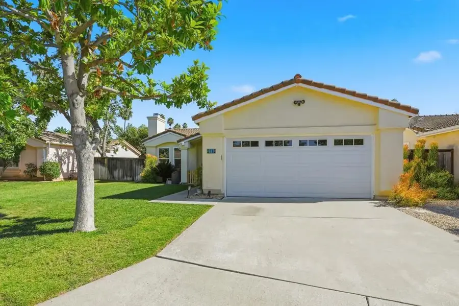 2112 Savona Ct, Vista, CA 92084 - Image #2