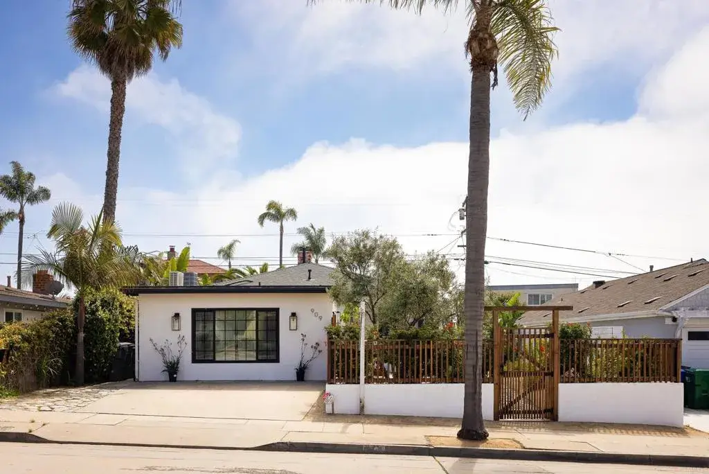 909 Leonard Avenue, Oceanside, CA 92054 - Image #1