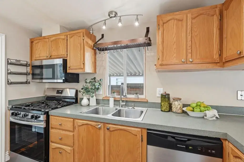 2400 W Valley Parkway #SPC 86, Escondido, CA 92029 - Image #1