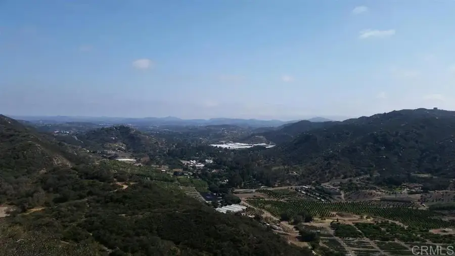 27623 Cougar Pass, Escondido, CA 92026 - Image #2