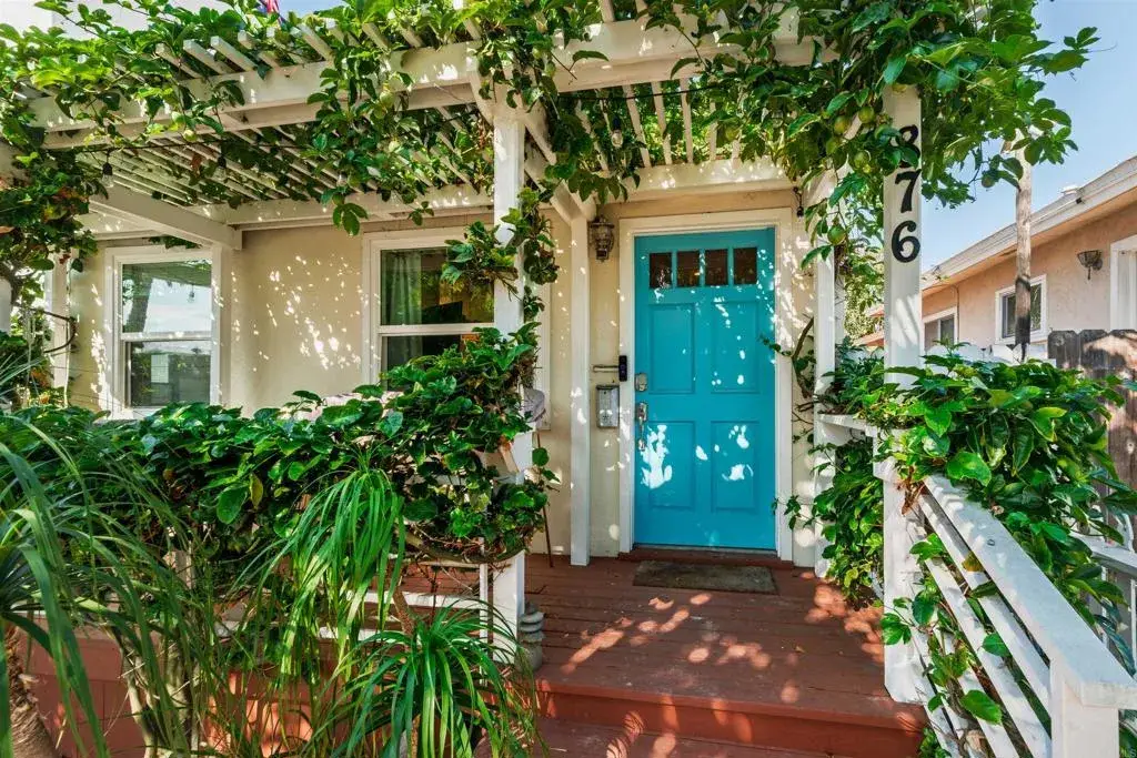 876 Thomas Avenue, San Diego, CA 92109 - Image #1