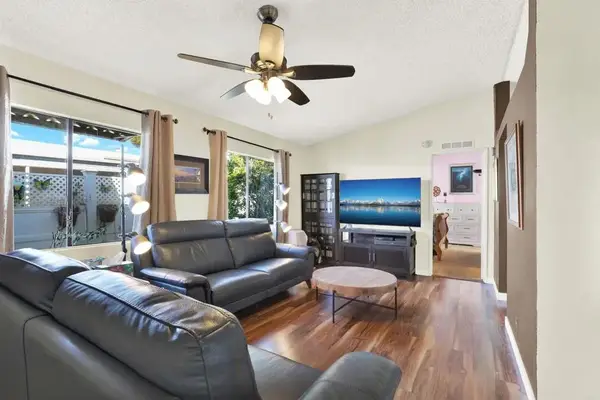 2750 Wheatstone #203, San Diego, CA 92111