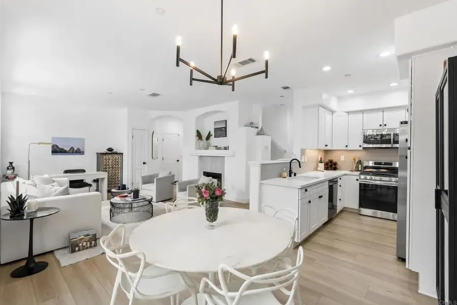 6417 Terraza Portico, Carlsbad, CA 92009 - Image #3