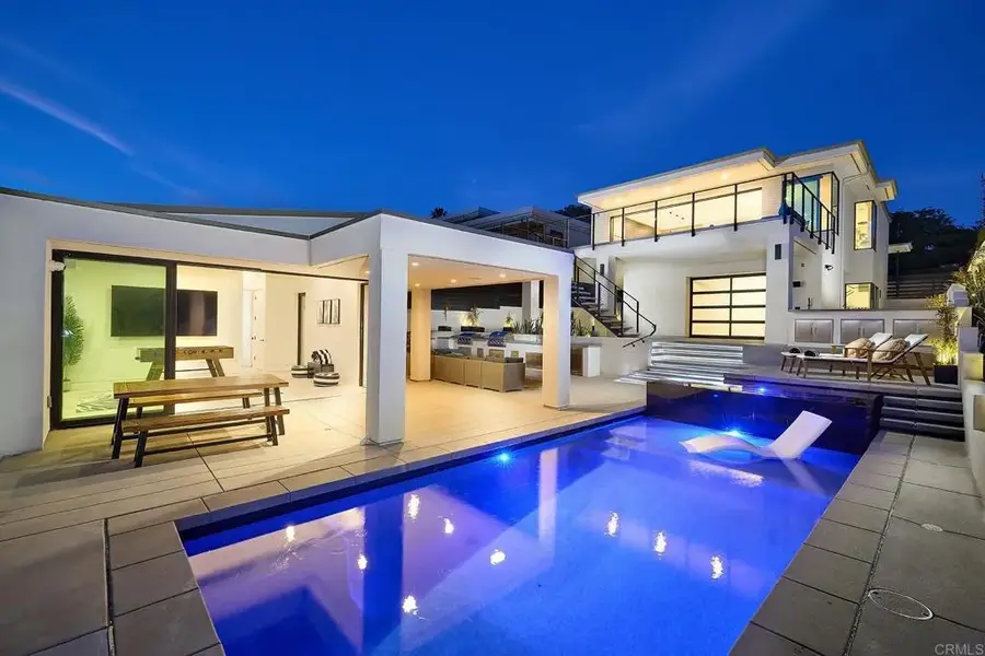 537 N Granados Avenue, Solana Beach, CA 92075 - Image #2