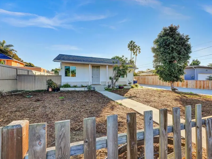 875 La Mirada Ave, Encinitas, CA 92024 - Image #2