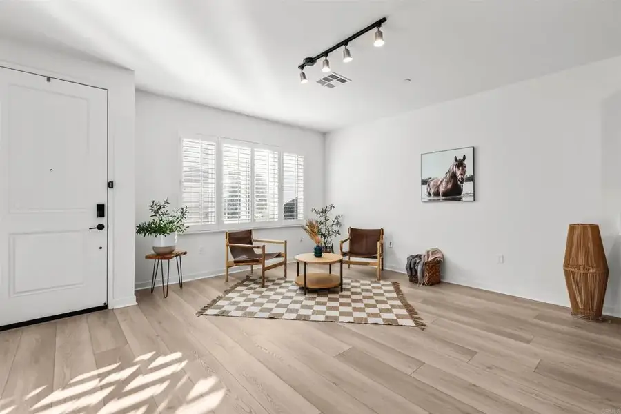 323 Seedling Way, Fallbrook, CA 92028 - Image #2