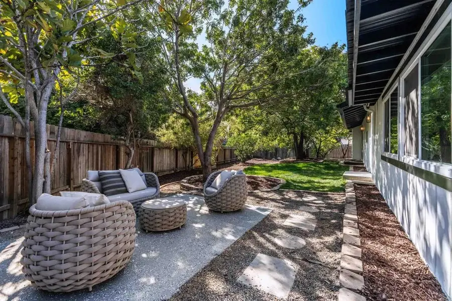 2275 Ivy Road, Oceanside, CA 92054 - Image #2