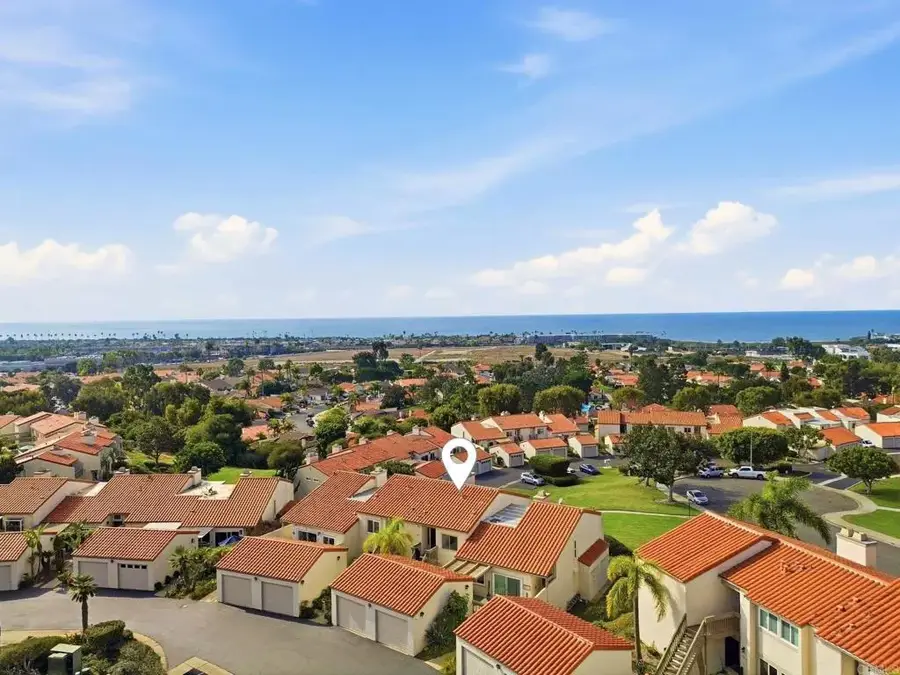 909 Caminito Madrigal #B, Carlsbad, CA 92011 - Image #3