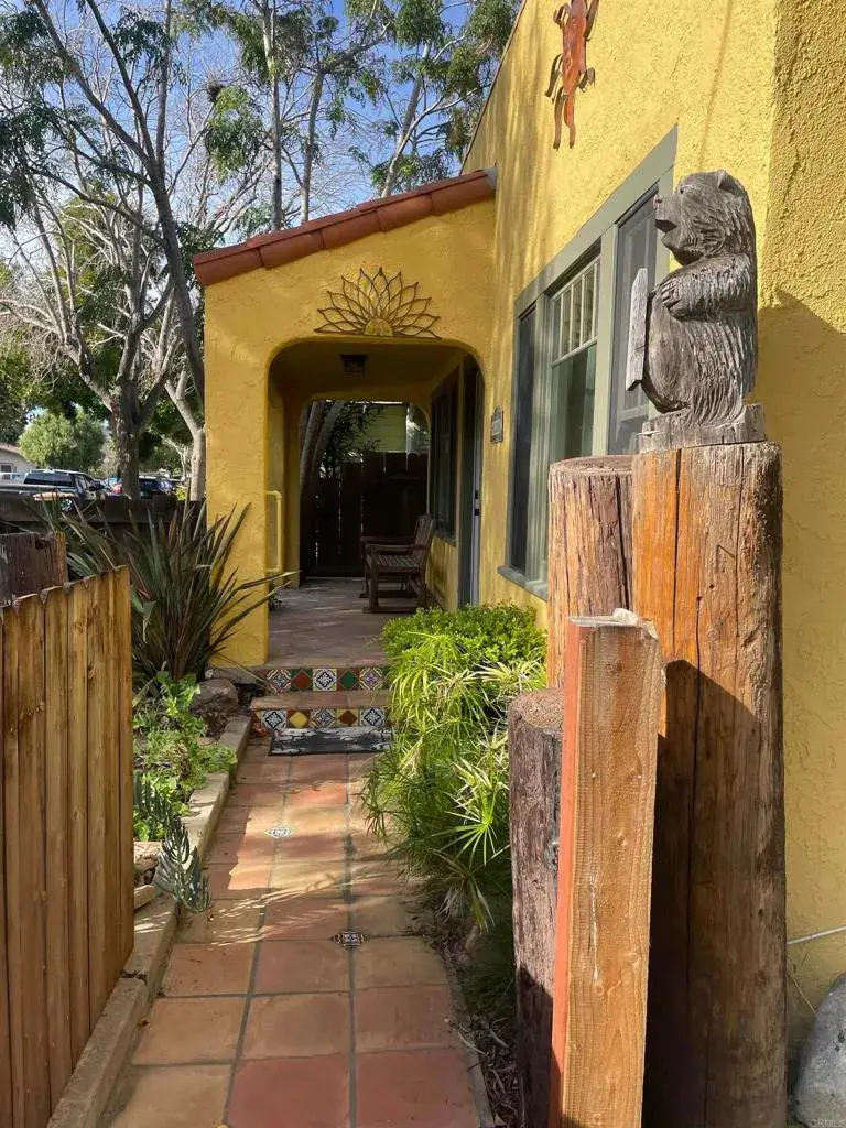 121 E Warner St, San Buenaventura Ventura, CA 93001 - Image #2