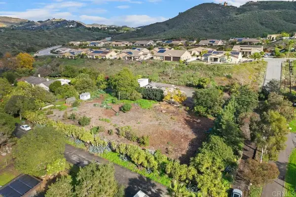 2360 Lone Oak, Vista, CA 92084