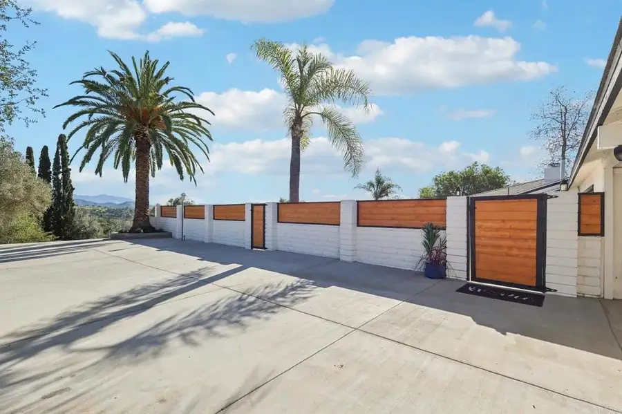 2235 Gum Tree Lane, Fallbrook, CA 92028 - #2