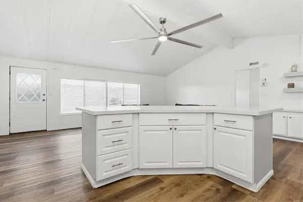 122 Beechwood, Oceanside, CA 92054