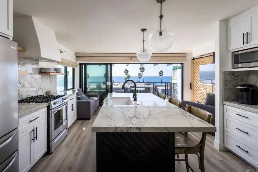 801 North Pacific St, Oceanside, CA 92054 - Image #2