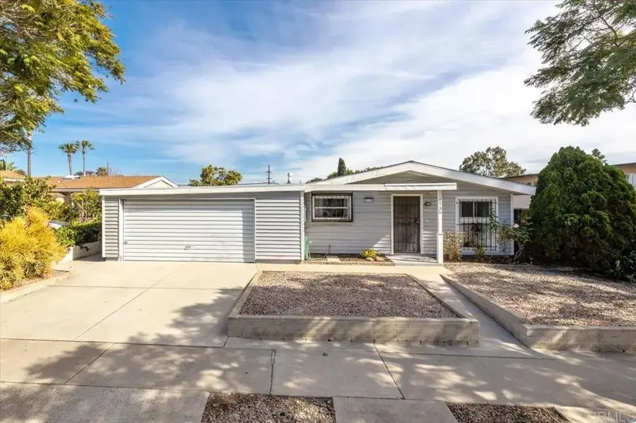 2735 Mission Village Dr, San Diego, CA 92123 - Image #2