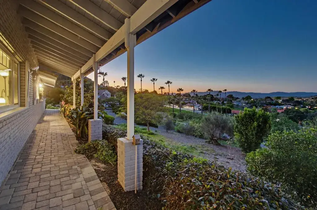 5012 Sleeping Indian Road, Fallbrook, CA 92028 - Image #1