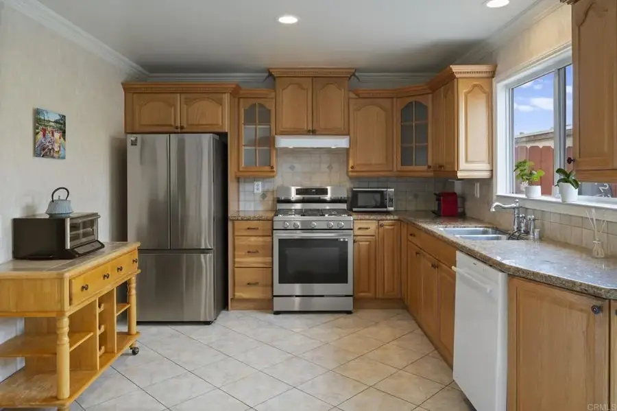 6521 Wystone Avenue #3, Reseda, CA 91335 - Image #2