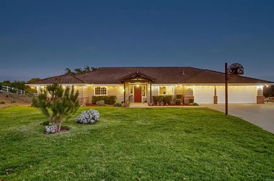 2092 Tudor Lane, Fallbrook, CA 92028 - #2