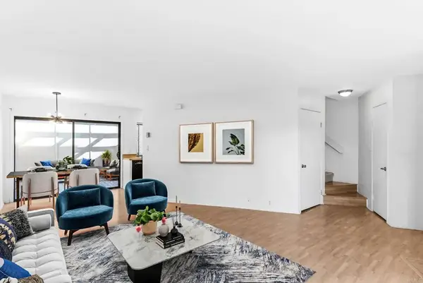 8427 Via Mallorca #115, La Jolla, CA 92037