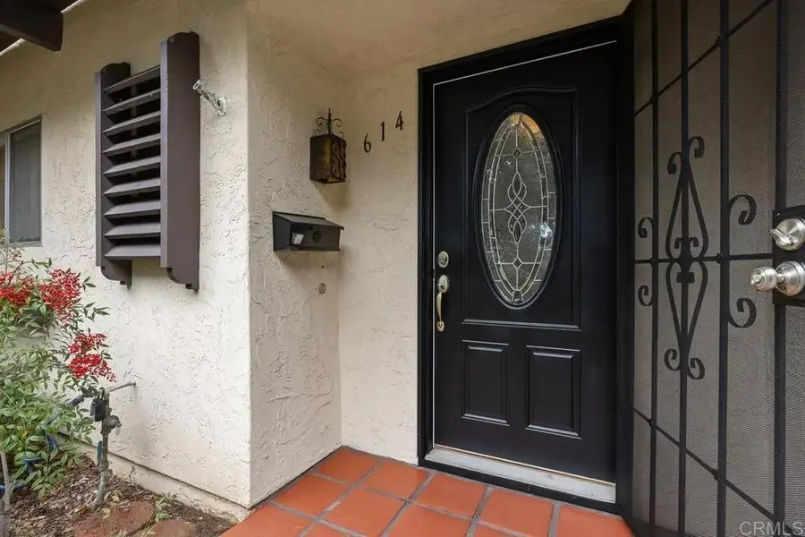 614 Bel Air Dr West, Vista, CA 92084 - #2