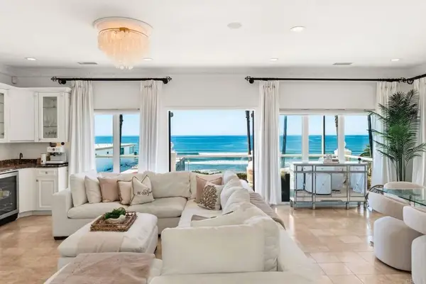 208 S Pacific Street, Oceanside, CA 92054