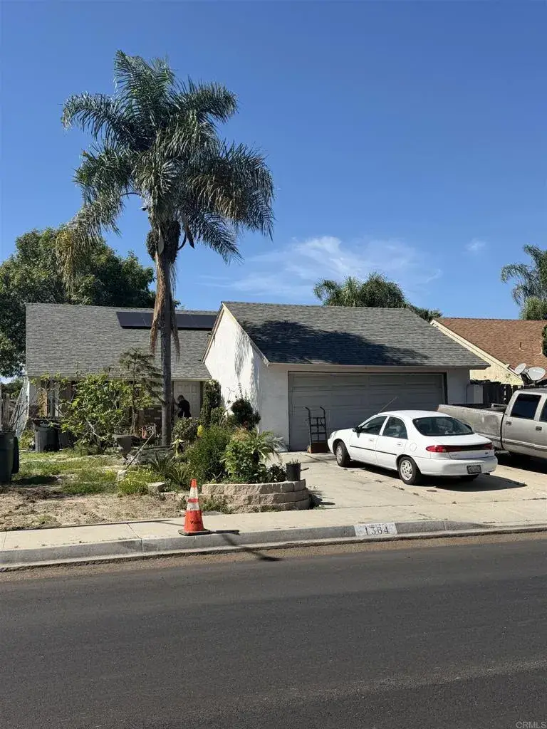 1364 Bobolink Dr., Vista, CA 92083 - #1