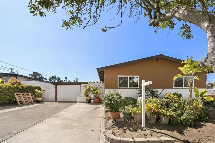 4657 Chateau Place, San Diego, CA 92117 - #3