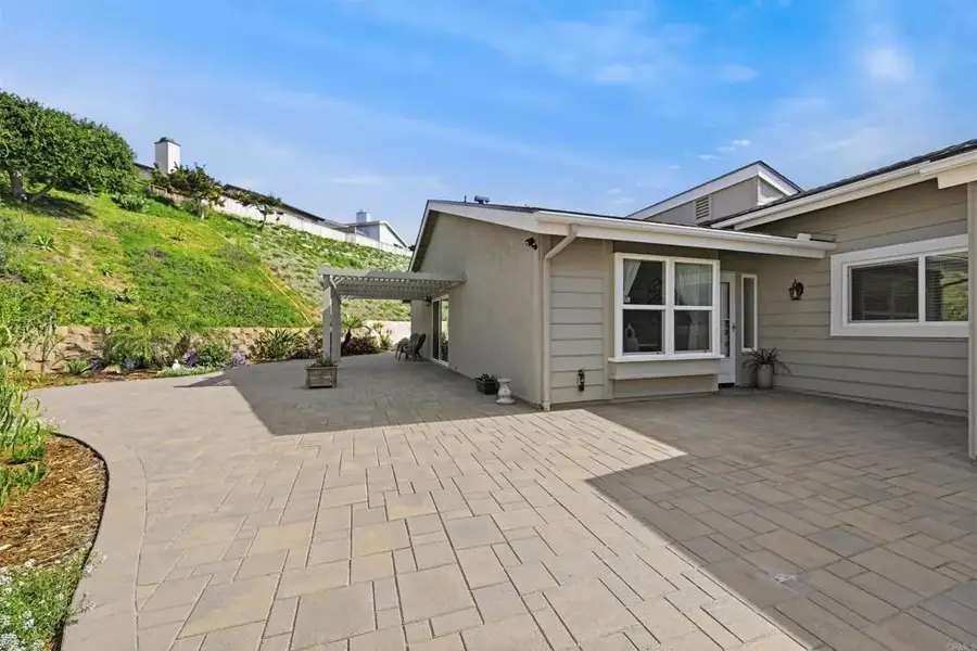 3327 Vivienda Circle, Carlsbad, CA 92009 - #2