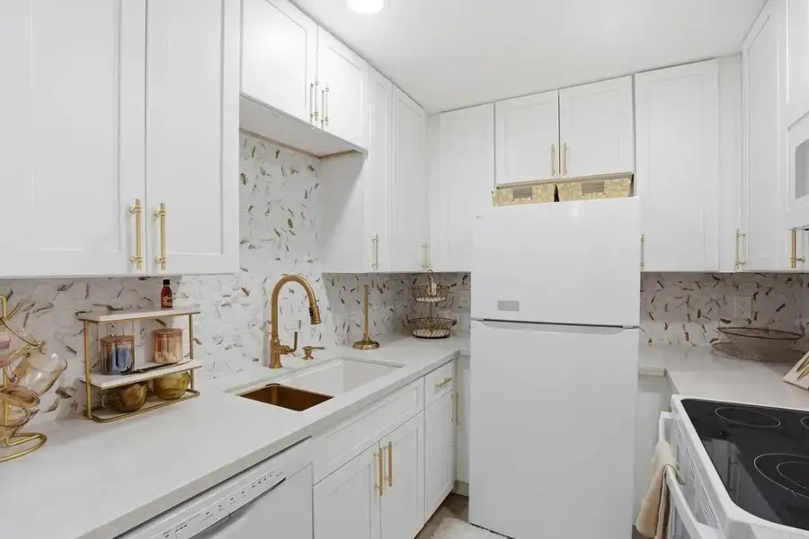 6350 Genesee Ave #107, San Diego, CA 92122 - #3