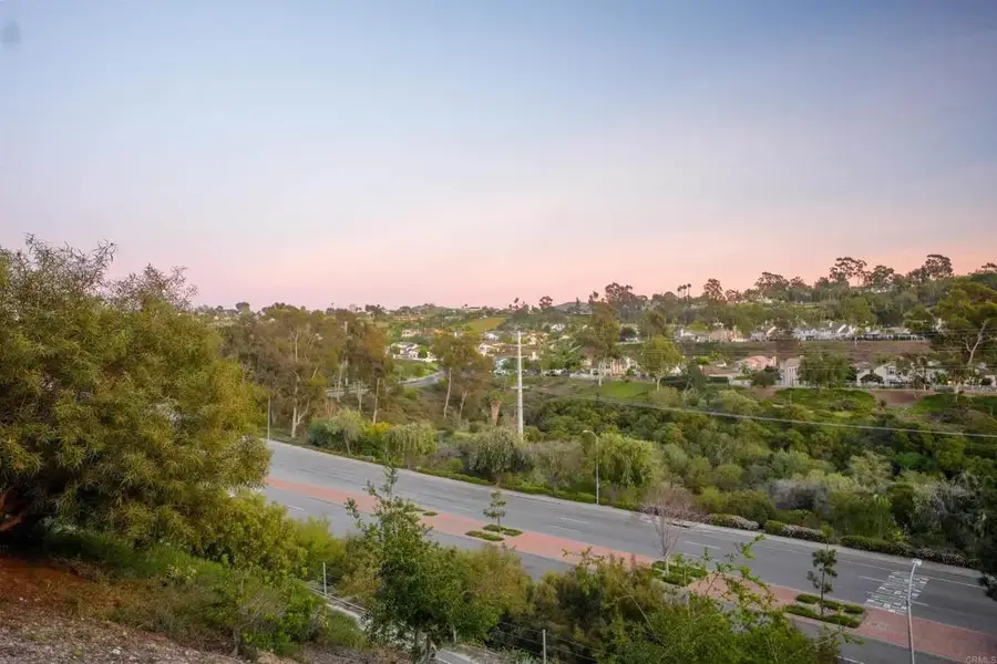 2137 Solara Lane, Vista, CA 92081 - #3