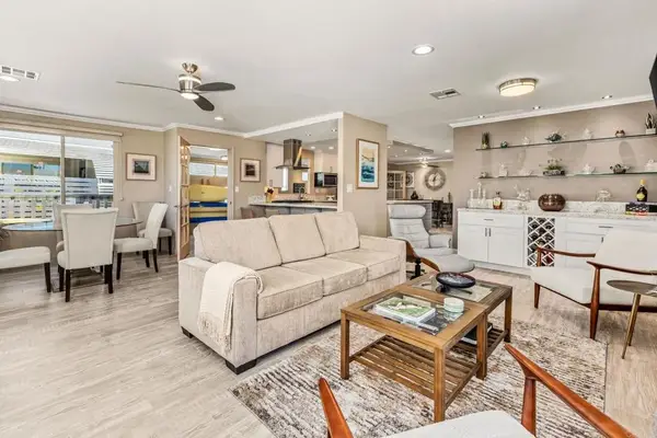 7232 Santa Barbara #318, Carlsbad, CA 92011