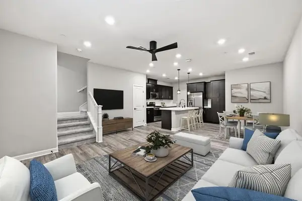 1118 Delpy View, Vista, CA 92084