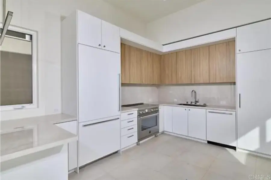 3903 Haines, San Diego, CA 92109 - #3