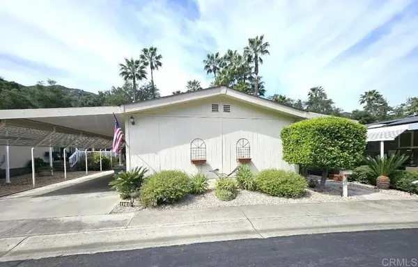 8975 Lawrence Welk Drive #424, Escondido, CA 92026