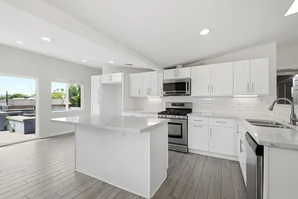 648 Cocapah Street, Vista, CA 92083