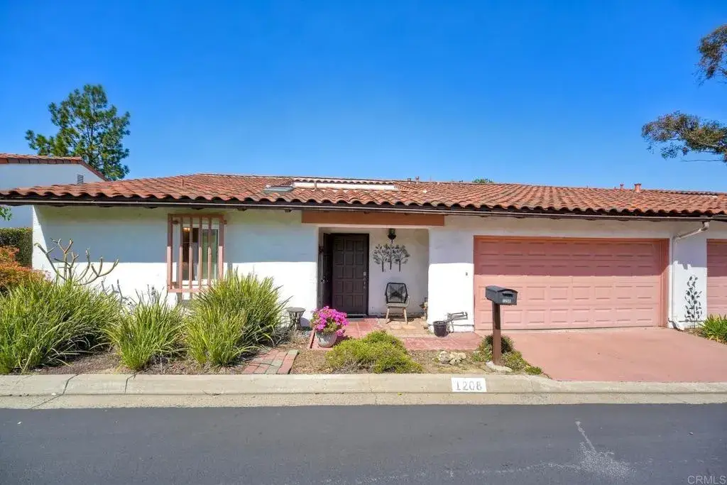 1208 La Paloma Glen, Escondido, CA 92026 - #1