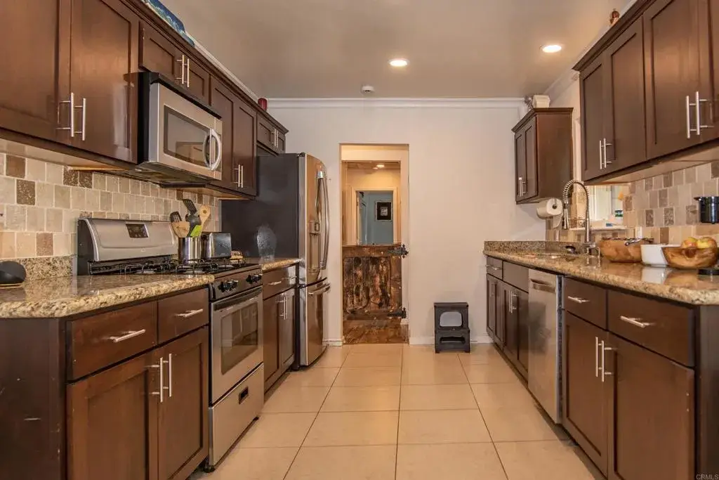 2094 Thibodo Ct, Vista, CA 92081 - #1