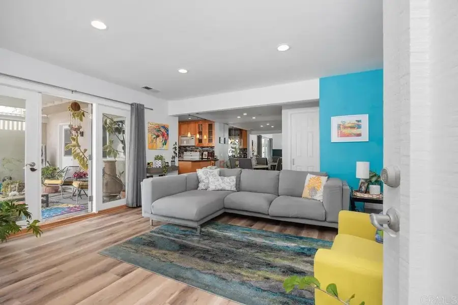 1081 Woodlake Dr, Cardiff By The Sea, CA 92007 - #3