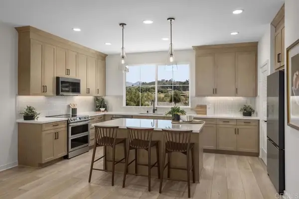 2528 Delphinium Lane, Carlsbad, CA 92008