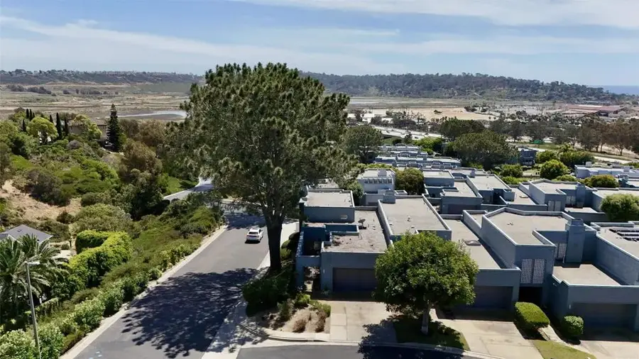 1051 Freedom Court, Del Mar, CA 92014 - #3