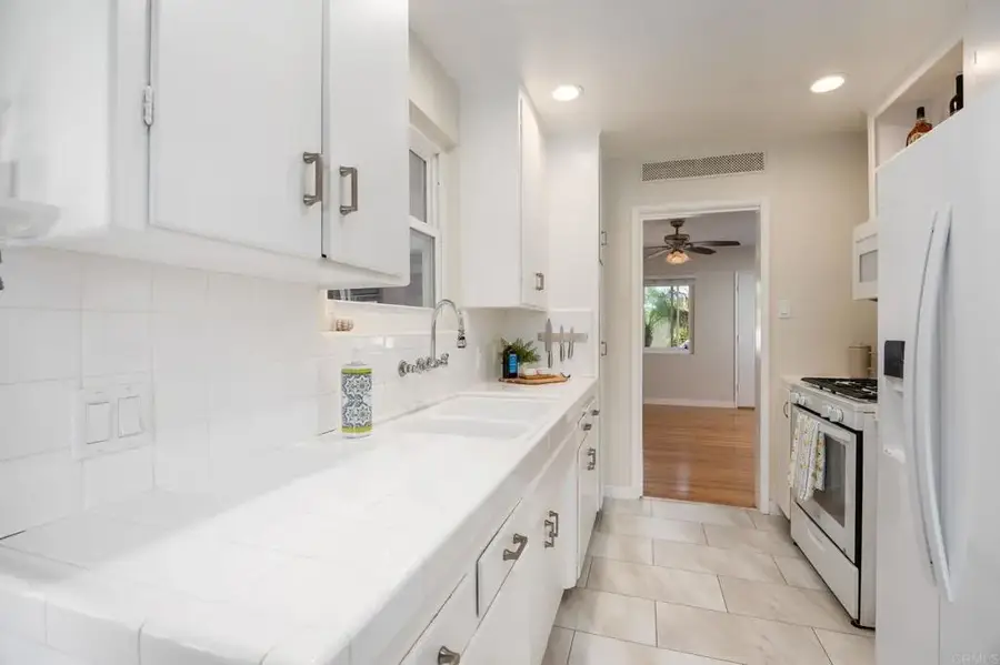 1117 Camelia Street, Oceanside, CA 92054 - #3